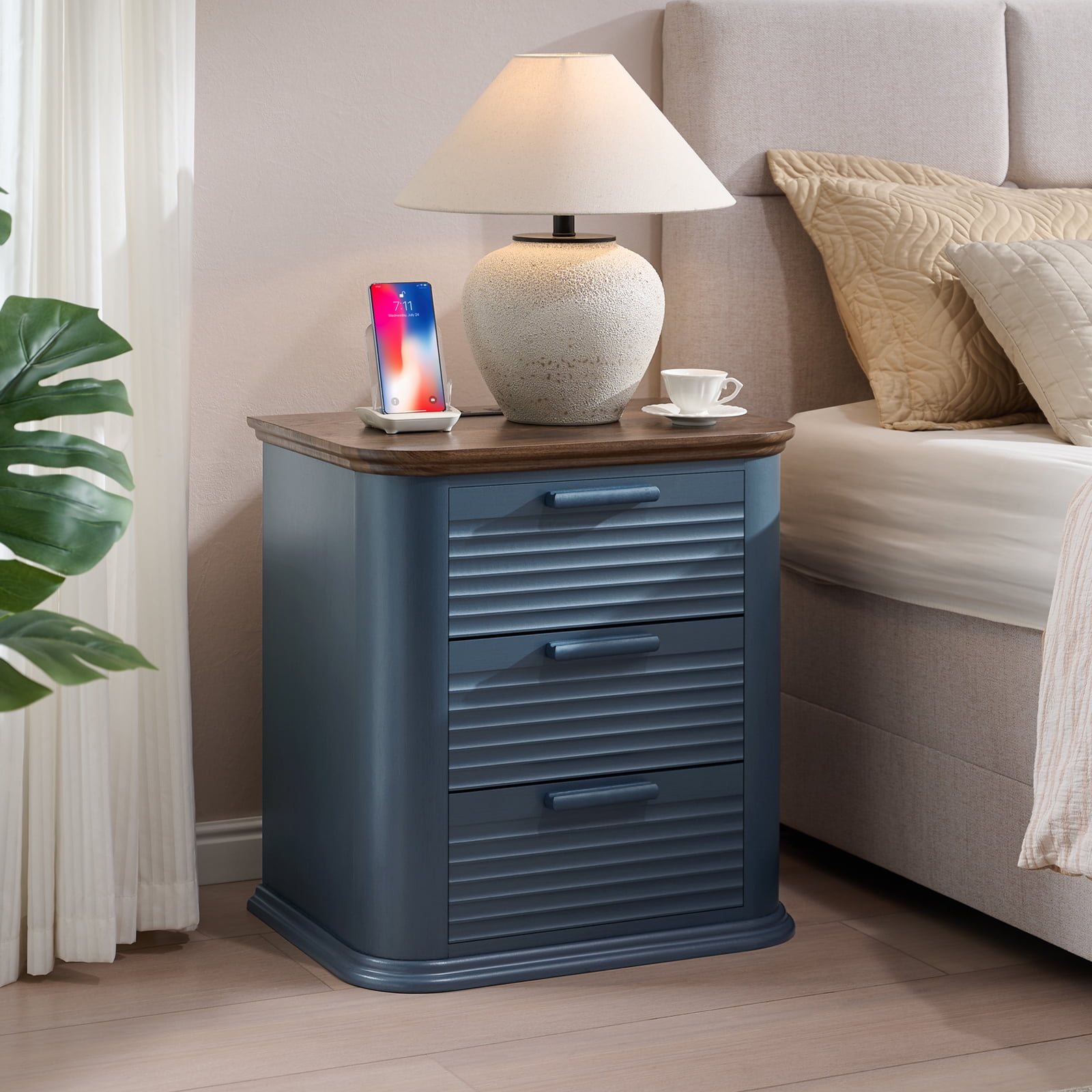 Hommoo 22" Wide Fluted Nightstand with Charging Station, Modern End Table Bedside Tables, 3 Drawer Dresser for Living Room, Bedroom, Home Office, Navy Blue