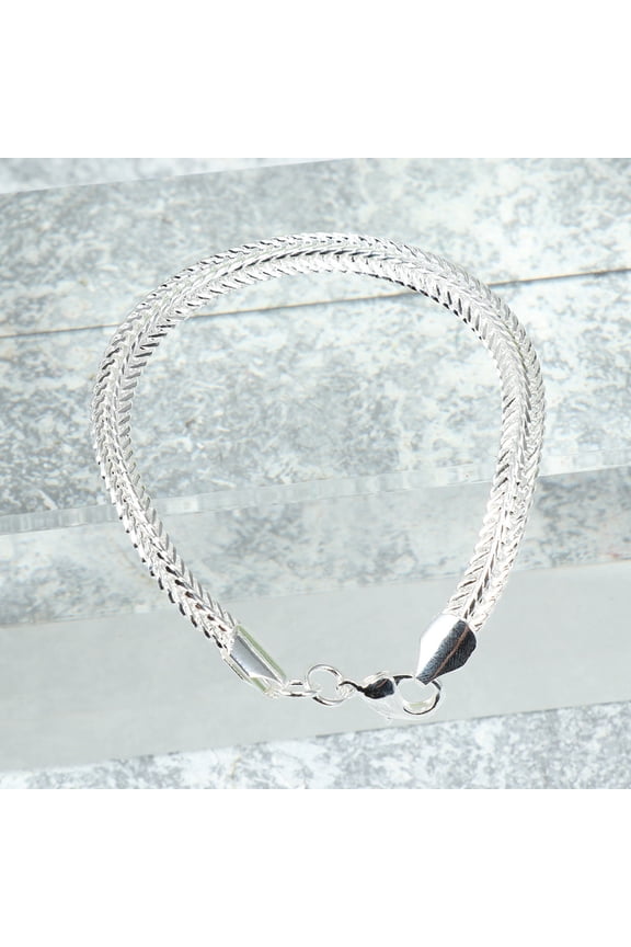 Stylish Snake Charm Bracelet for Women and Female Friends, 1 Pack, Fashion Jewelry Accessory