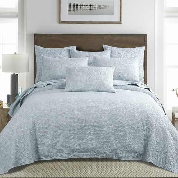 Homthreads - Emory Bedspread Set -King Bedspread + Two King Pillow Shams - Microfiber Waffle Jacquard - Scroll Leaf - Light Blue - Bedspread Size (120 x 118 in.) and Pillow Sham Size (36 x 20 in.)