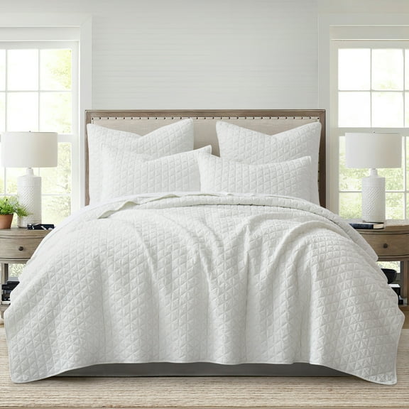 Homthreads by Levtex Home - Rowan Quilt Set - Full/Queen Quilt and Two Standard Shams - Diamond Quilted - White Crinkle - Quilt (88x92in.) and Shams (20x26in.) - Reversible - Polyester
