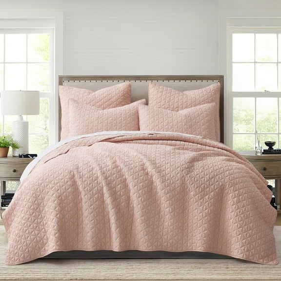 Homthreads by Levtex Home - Rowan - Throw 50x60in.- Diamond Quilted - Blush Crinkle - Polyester