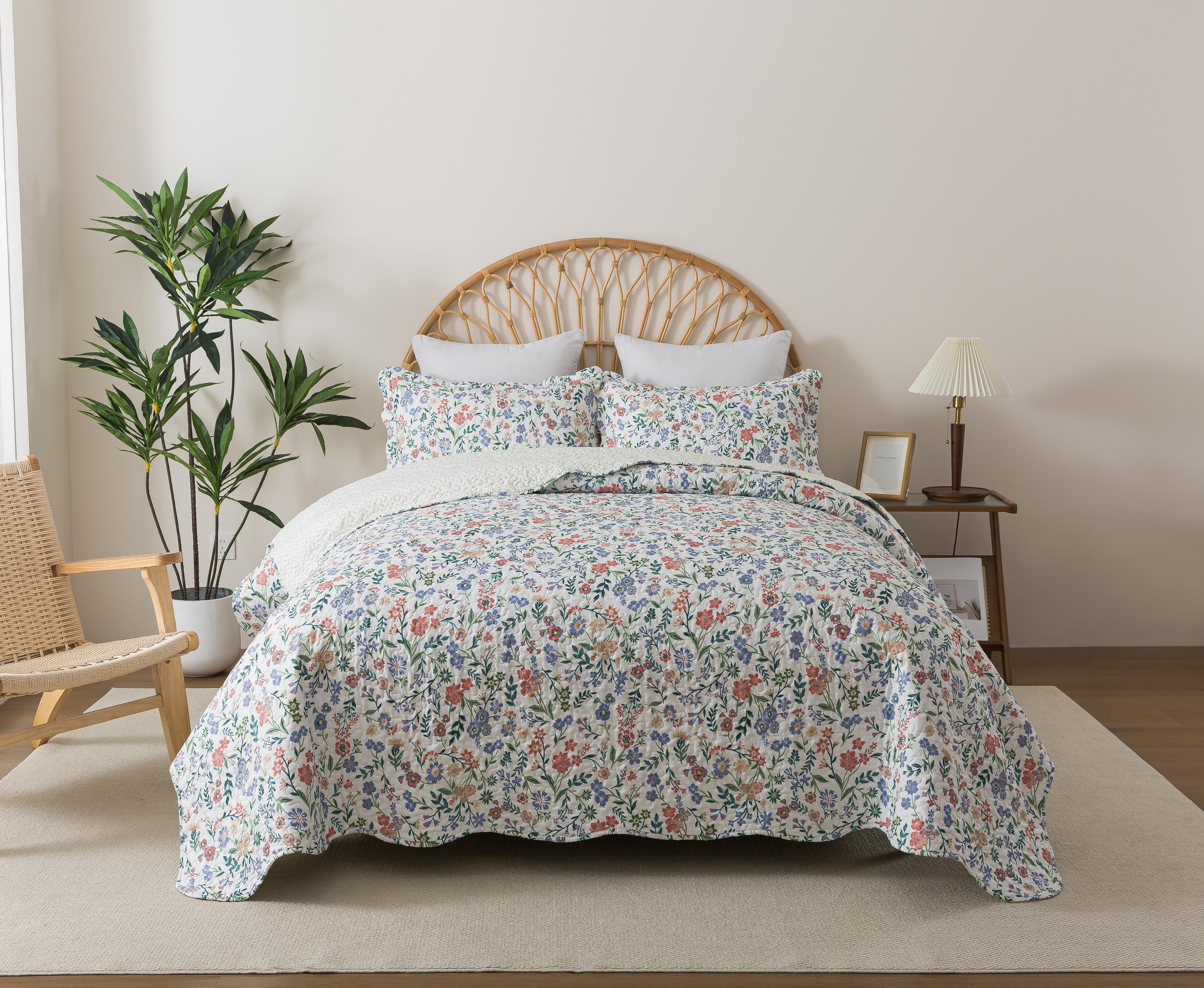 HoneiLife Quilts Queen Size - 3 Piece Microfiber Quilt set Reversible Bedspreads Patchwork Coverlets Floral Bedding Set All Season, Purple Flowers
