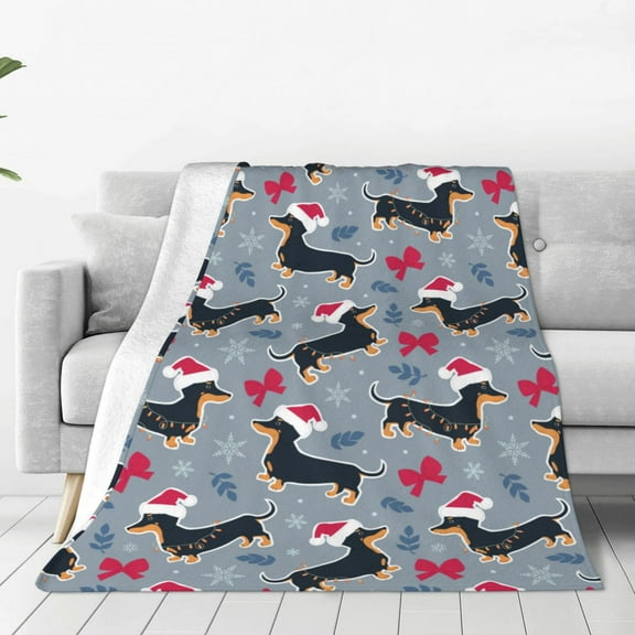 Honeii Christmas Hat Dachshund Print Fleece Blanket - Throw Blanket for Bed, Sofa, Couch, Camping, and Travel , Microplush Ultra Soft Warm Blanket-40"x30"