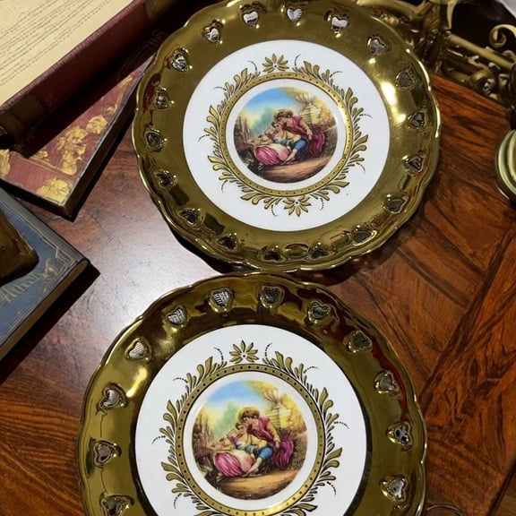 Honeii Colorful Feather Owl Print Elegant Bone China Decorative Plate, Porcelain Plate,Art Crafts,Ceramic Ornaments for Home Office Wall Decor-7in