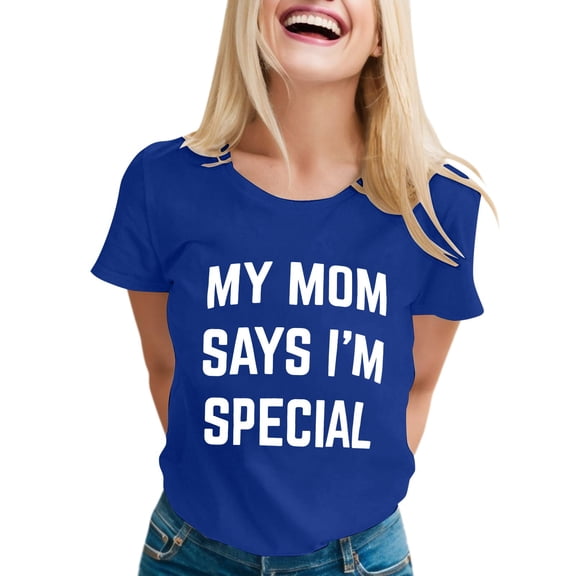 Women's T-Shirts Mom's Favorite Day Family Humor T-Shirt with Quote for Family Gatherings and Casual Outings