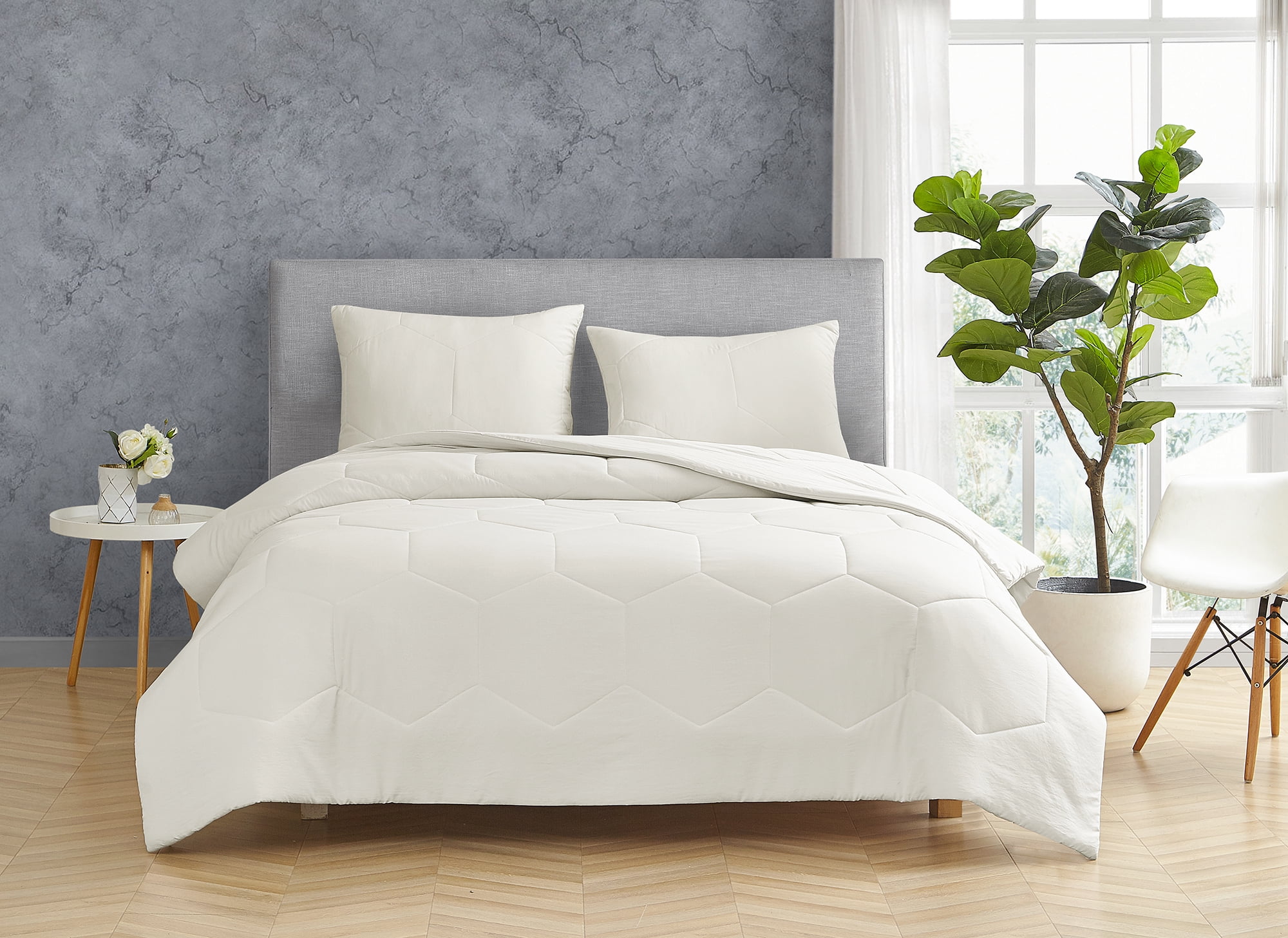 Ivory King Microfiber Honeycomb Quilted Bedspread Set