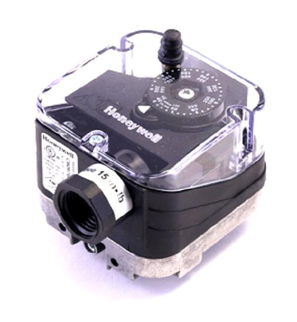 Honeywell C6097B3051 40" 200'' W.C Manual Reset, 1/4" NPT Pressure