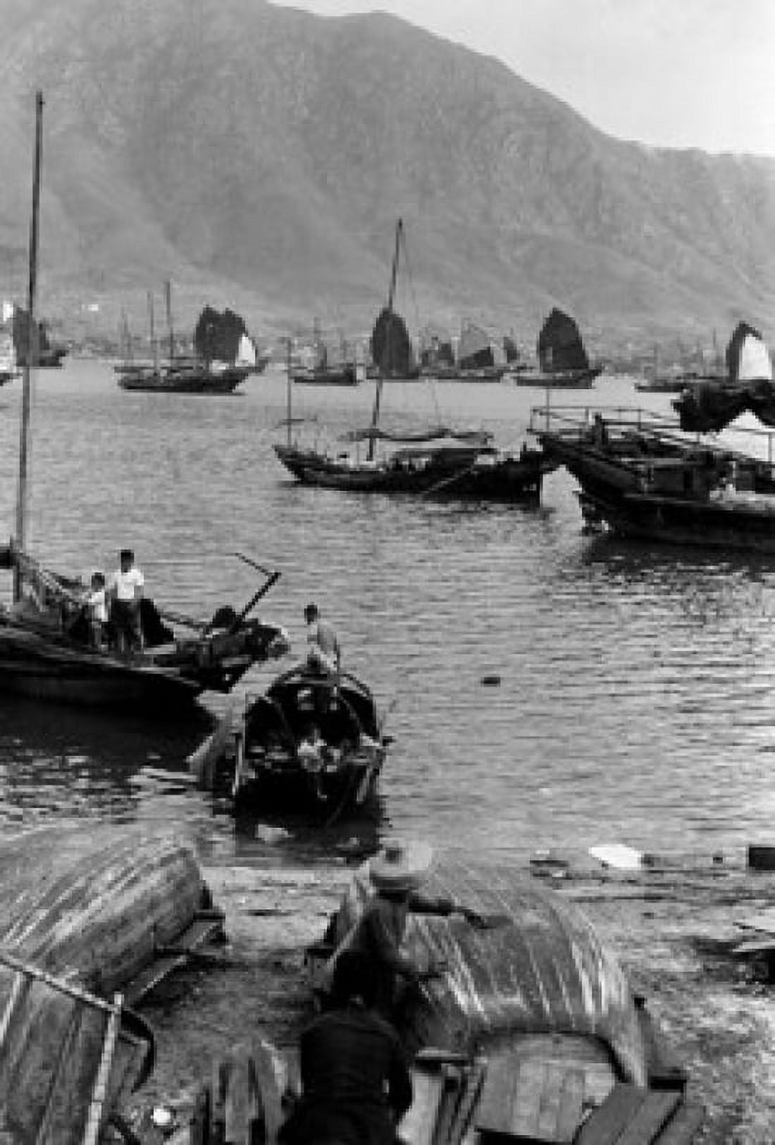 Hong Kong fishing boats Canvas Art - (24 x 36)