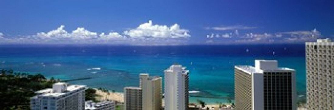 Honolulu Hawaii Canvas Art - Panoramic Images (18 x 6)