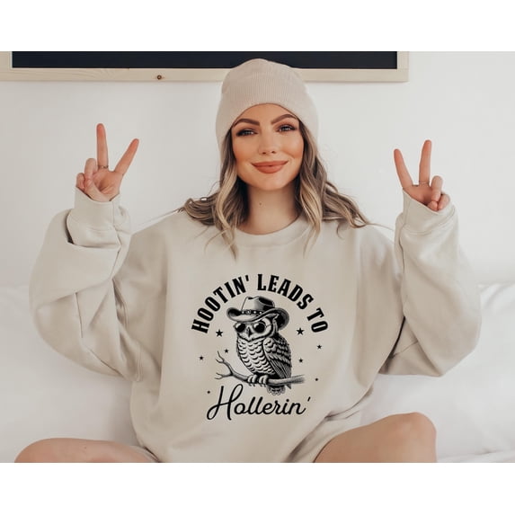 Hootin' Leads To Hollerin' Western Owl Funny Retro Vintage Sweatshirt All Size S-5Xl