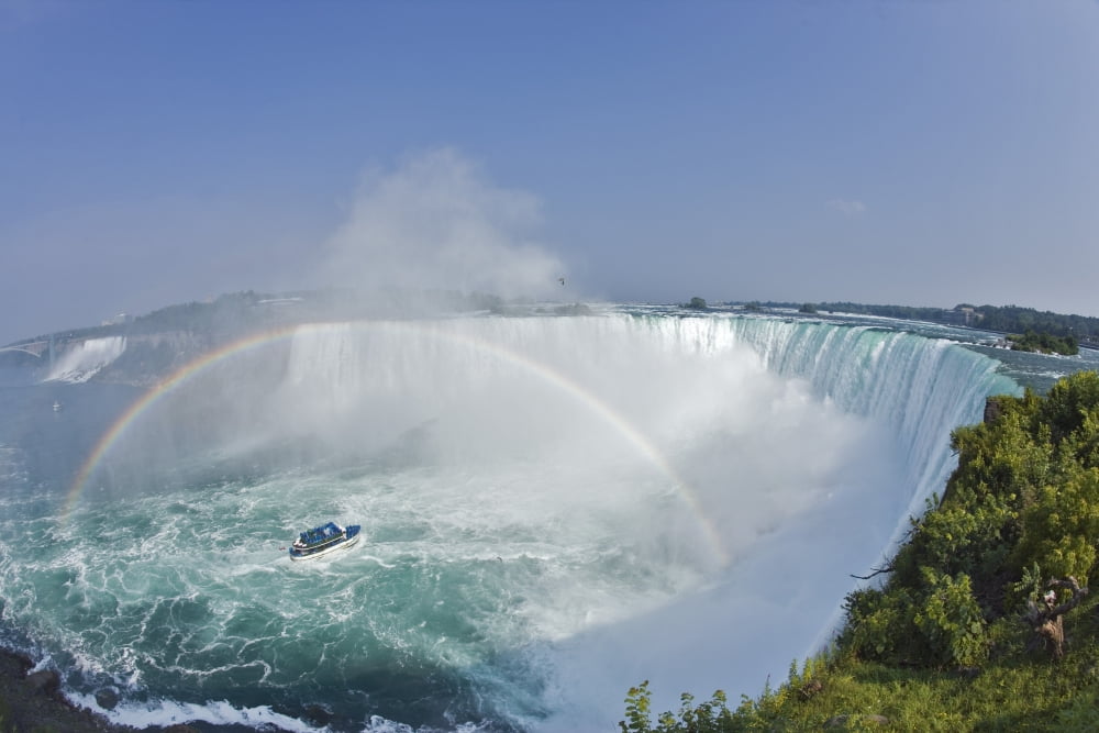 Horseshoe Falls And The Maid Of The Mist Niagara Falls Ontario Canada Canvas Art - Darwin Wiggett Design Pics (34 x 22)