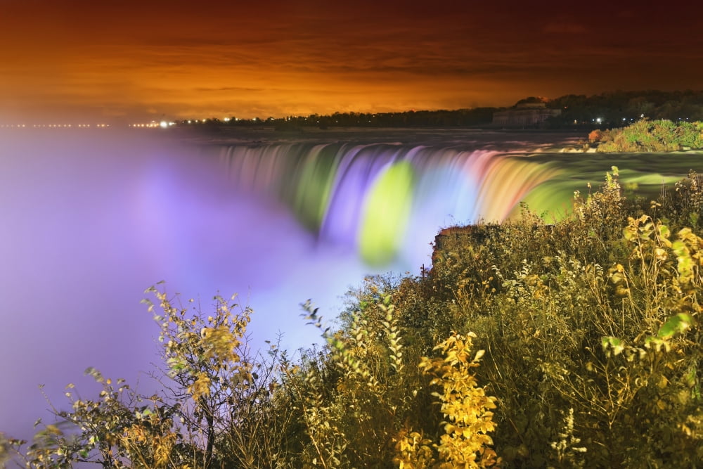 Horseshoe falls lit up at nightNiagara falls ontario canada Canvas Art - Ken Gillespie Design Pics (19 x 12)