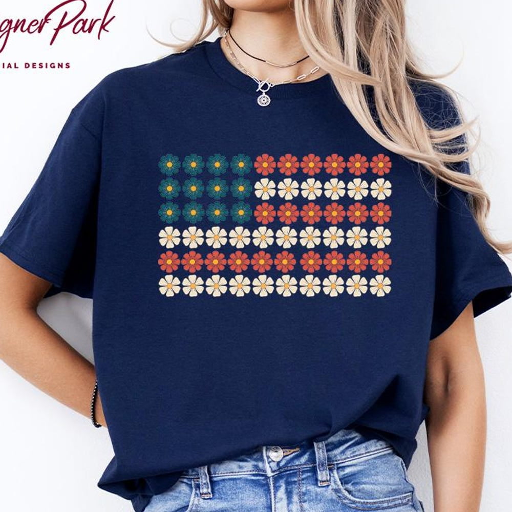 Hot Trending T-Shirt With Retro American Flag, 4Th Of Julys, Womens ...