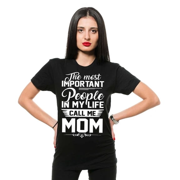 Hot Trending T-Shirt With Call Me Mom Mother Gifts Mother Moms Mama Mommy Gifts Design Preview Only