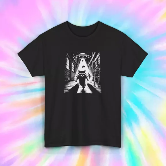 Hot Trending T-Shirt With Retro Alien Shirt | Spooky Ufo Halloween Graphic | Paranormal Gift Design Preview Only