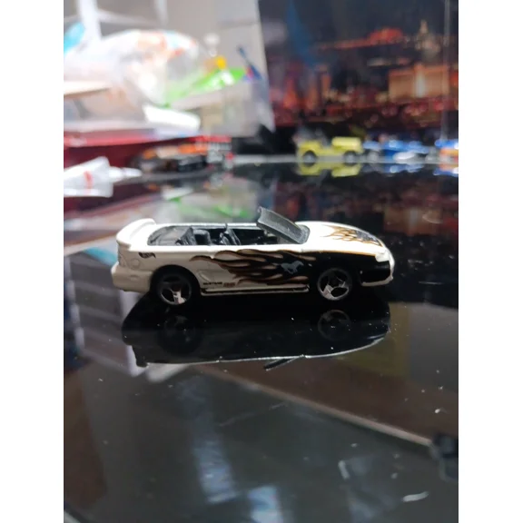 Hot Wheels.'10 Pro Stock Camero Mooneyes 1:64 Diecast Yellow Malaysia Loose