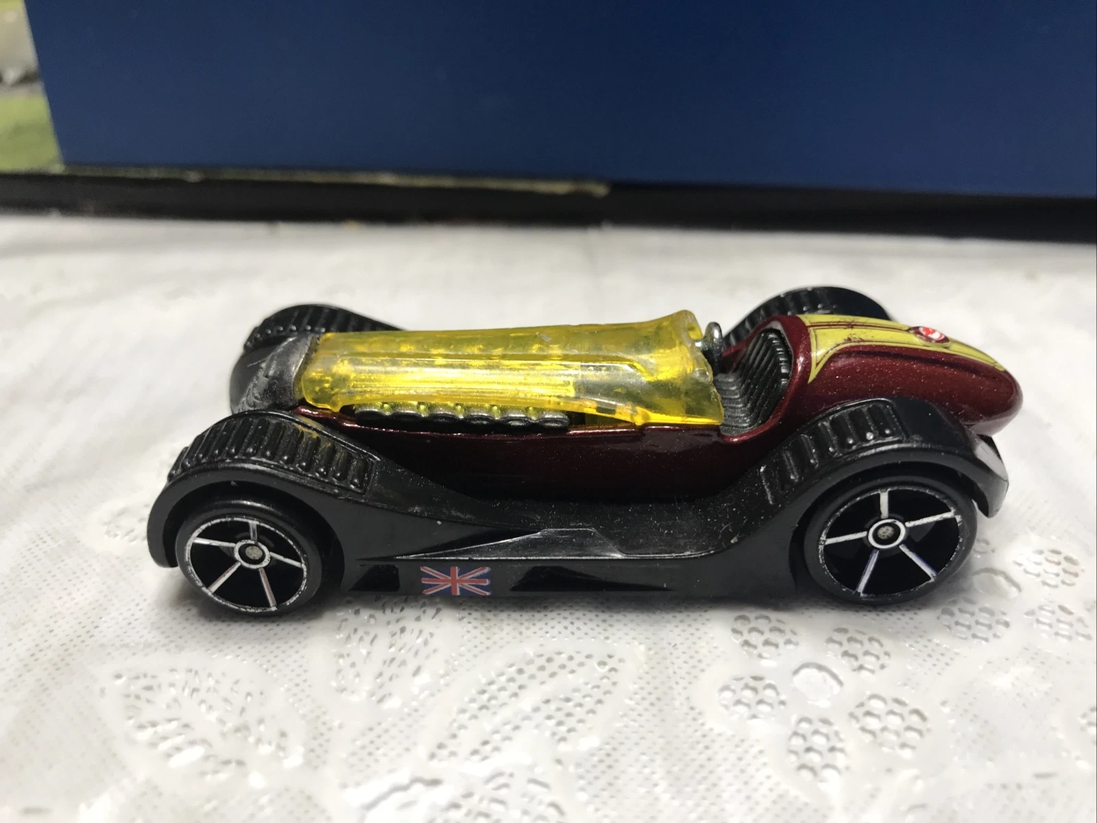 Hot Wheels 2 Car Lot Go Cart 1:64 Die Cast 1997 Release Malaysia Yellow / Purple