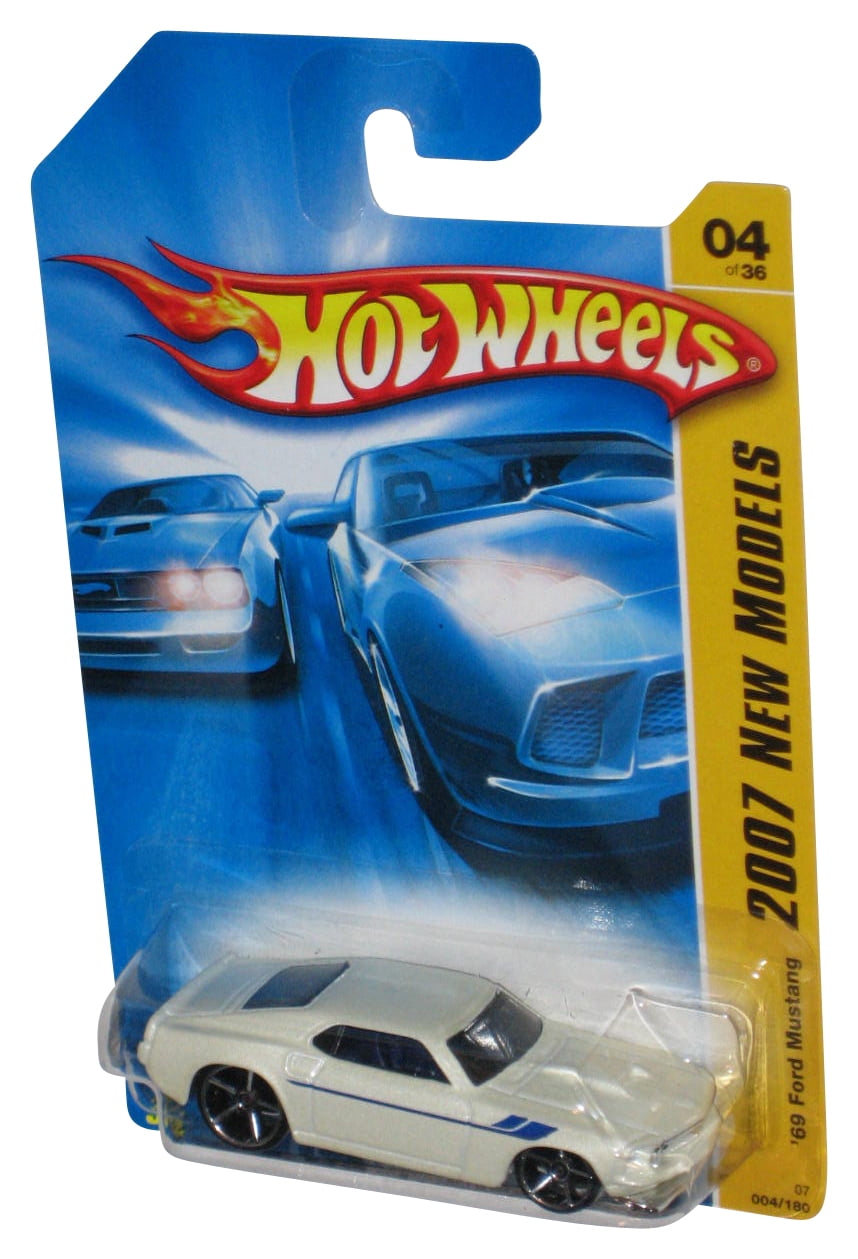 ミニカー Hot Wheels Lap 4 Eroded Ford Mustang Hot Wheels x Daniel Arsham Eroded Mustang | Mattel Creations