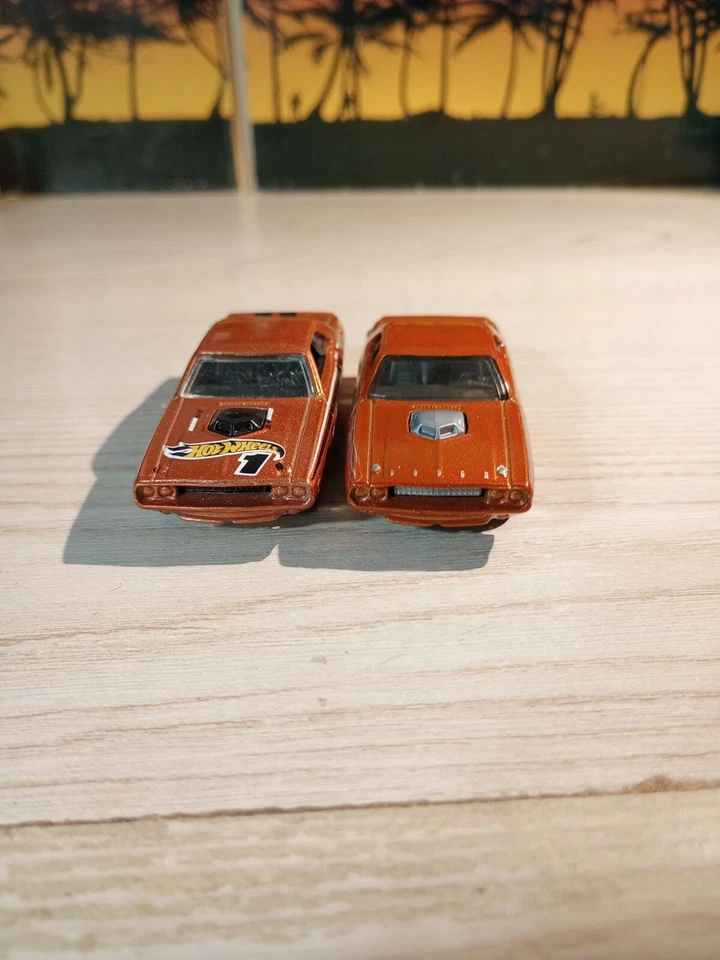 Hot Wheels '70 Dodge Challenger 2 Car Lot 2006 Release Malaysia 1:64 Die Cast