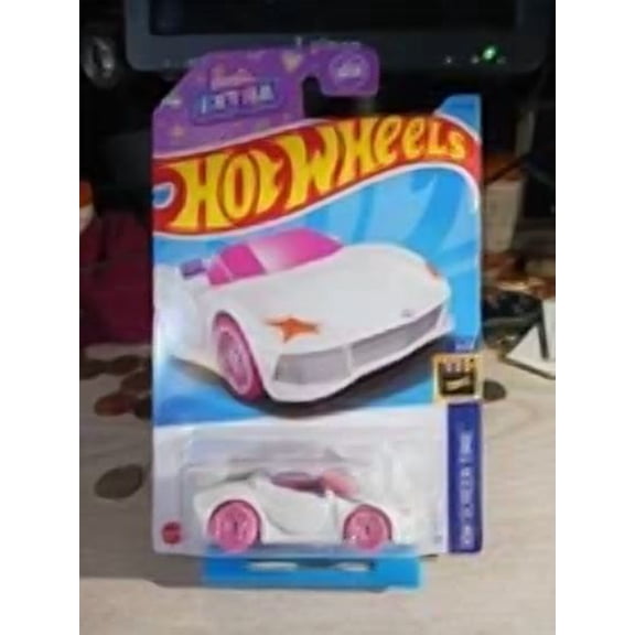 Hot Wheels Barbie Extra HW Screen Time 1:64 Carded Great Condition
