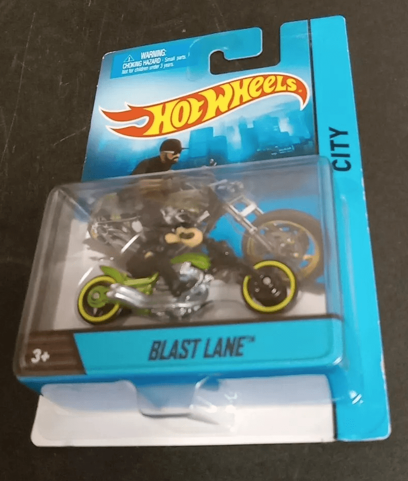 Hot Wheels City Blast Lane with Rider. Green and Yellow