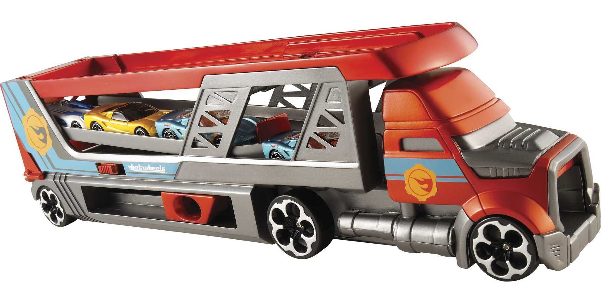 Hot Wheels City Lift & Launch Hauler with 1:64 Scale Toy Car