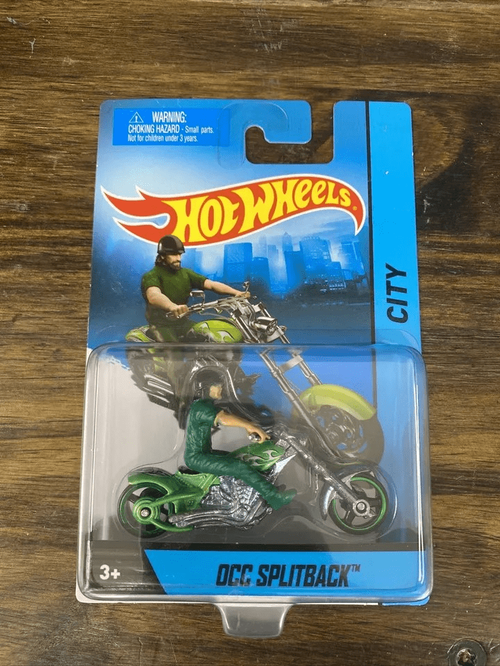 Hot Wheels City OCC Splitback Motorcycle With Rider 2013