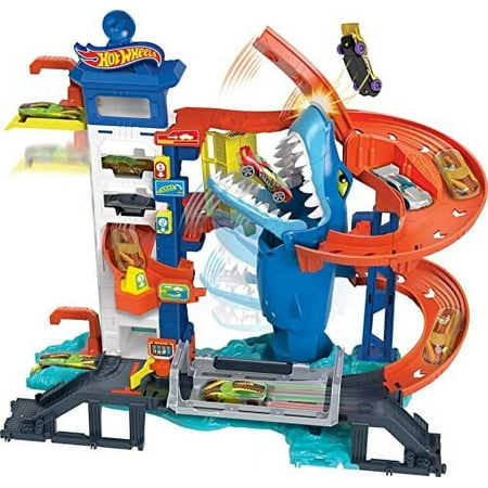 Hot Wheels City Toy Car Track Set, Attacking Shark Escape Playset with 1:64 Scale Vehicle, Multiple Levels, Kid-Powered Lift, Race to Escape, Car Storage