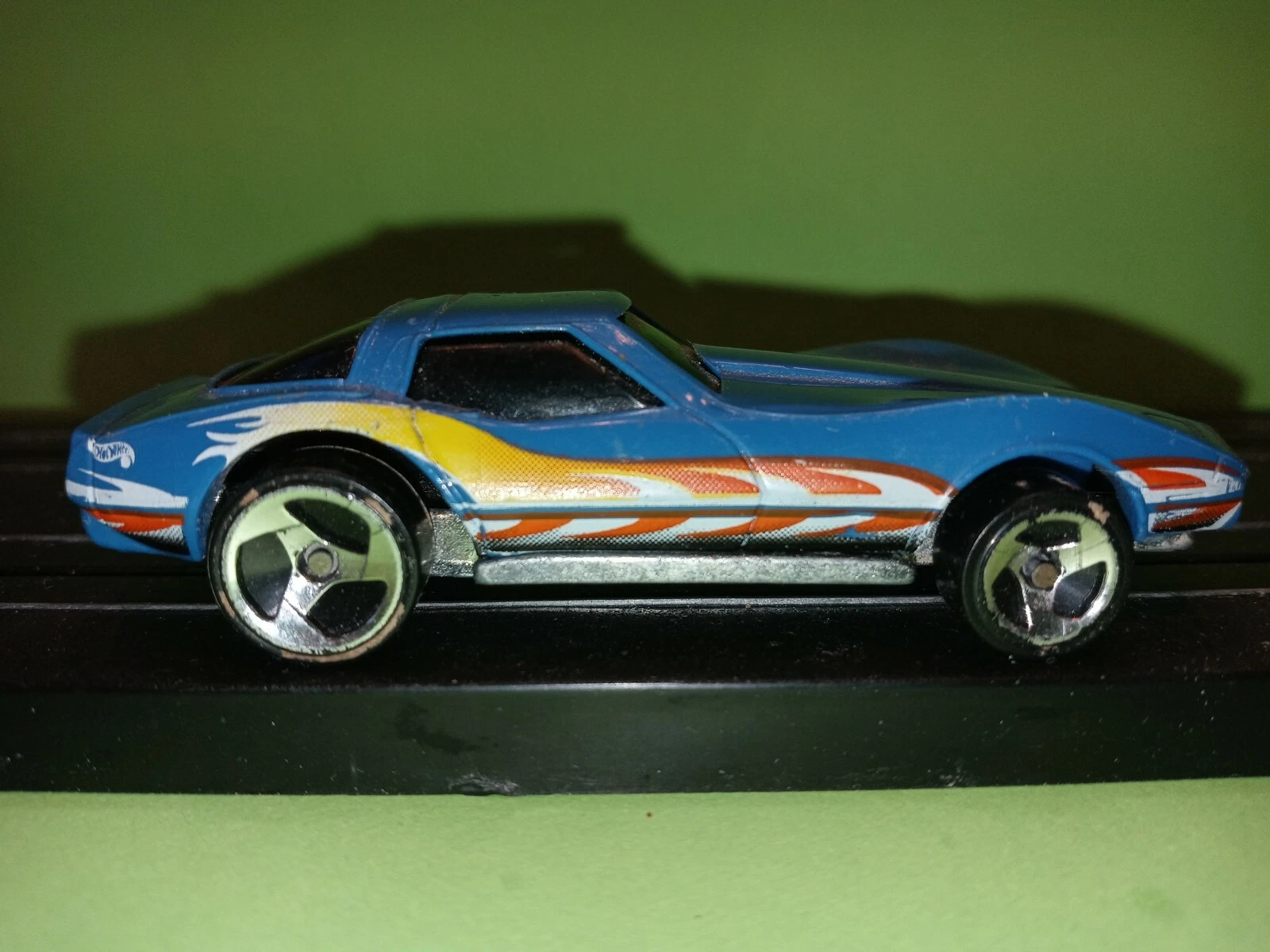 Hot Wheels Corvette Stingray, blue, chrome wheels, multipack car, MINT!! VHTF!!