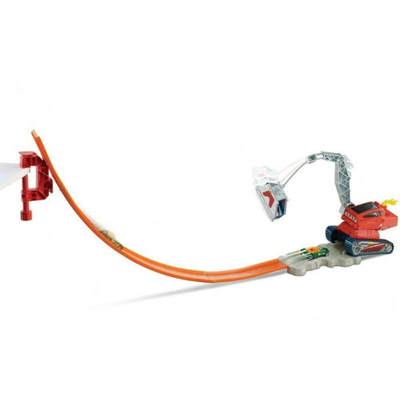 Hot Wheels Crane Crasher Play Set with 5 Racing Vehicles