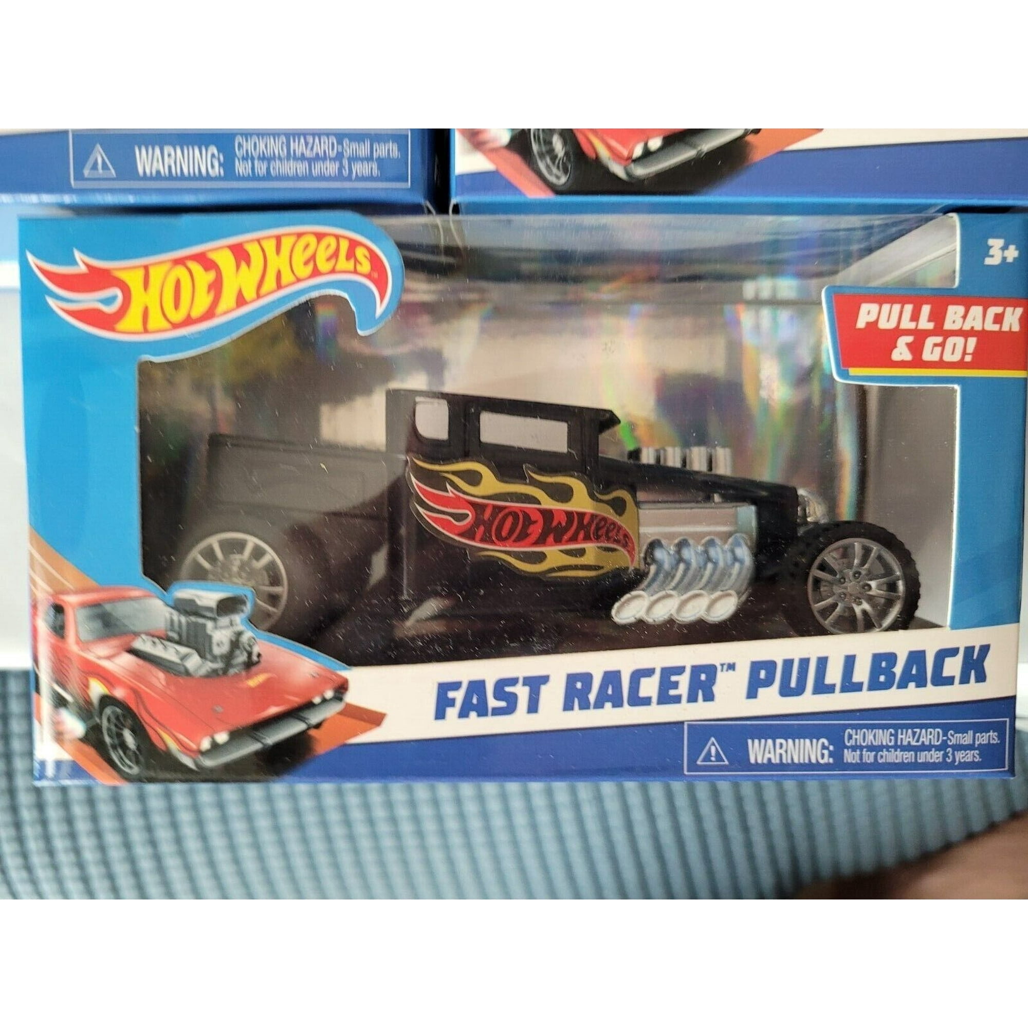 Hot Wheels Fast Racer - Black Bone Shaker with Speed Pullback