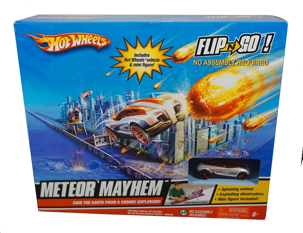 Hot Wheels Flip N Go Meteor Mayhem Play Set