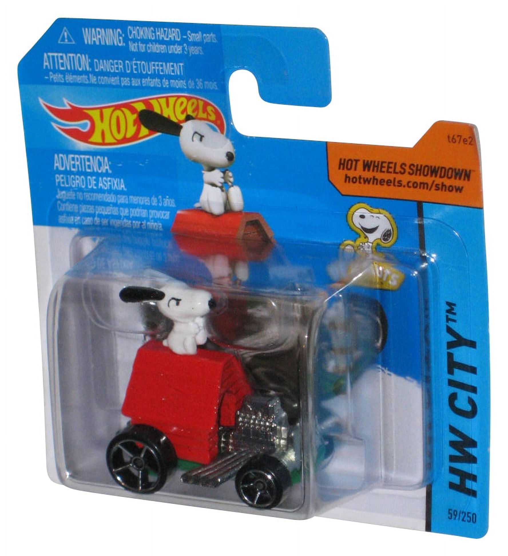 Hot Wheels HW City (2013) Peanuts Snoopy Toy Car 59/250 (Short Card)