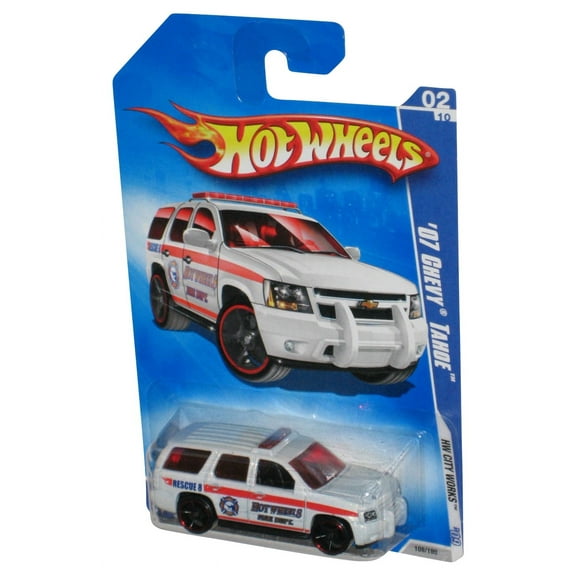 Hot Wheels HW City Works '09 2/10 White '07 Chevy Tahoe Fire Dept. Toy Truck 108/190