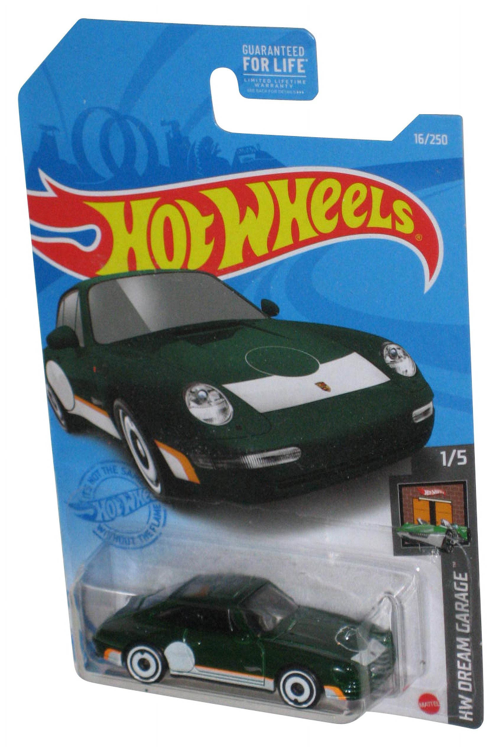 Hot Wheels HW Dream Garage 1/5 (2020) Green '96 Porsche Carrera Car 16/250
