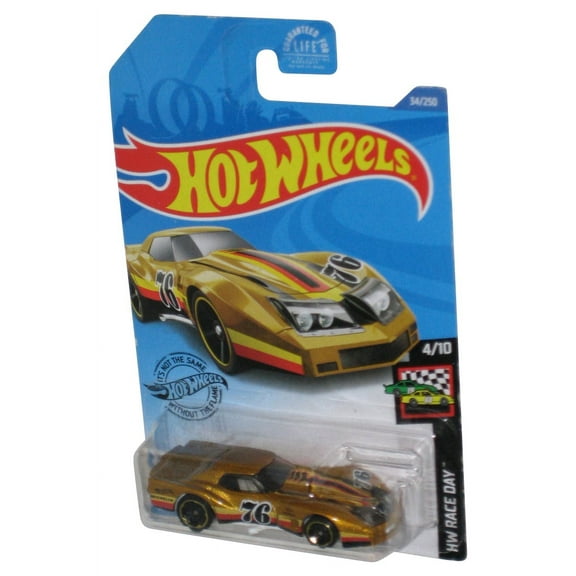 Hot Wheels HW Race Day 4/10 (2017) Gold '76 Greenwood Corvette Toy Car 34/250