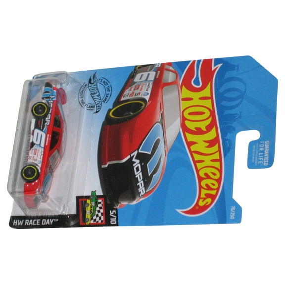 Hot Wheels HW Race Day 5/10 (2017) Red Dodge Charger Stock Car Toy 76/250