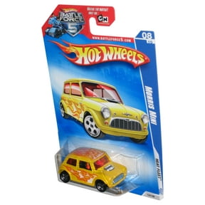 Hot Wheels Heat Fleet '09 8/10 Yellow Morris Mini Toy Car 124/190 - (Battle Force 5 Card)