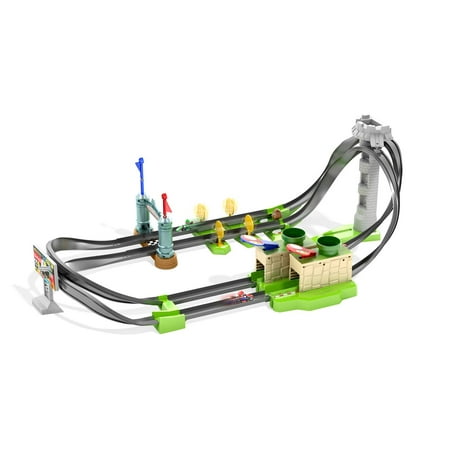 Hot Wheels Mario Kart Circuit Lite Track Set with 1:64 Scale Toy Die-Cast Kart Vehicle & Launcher