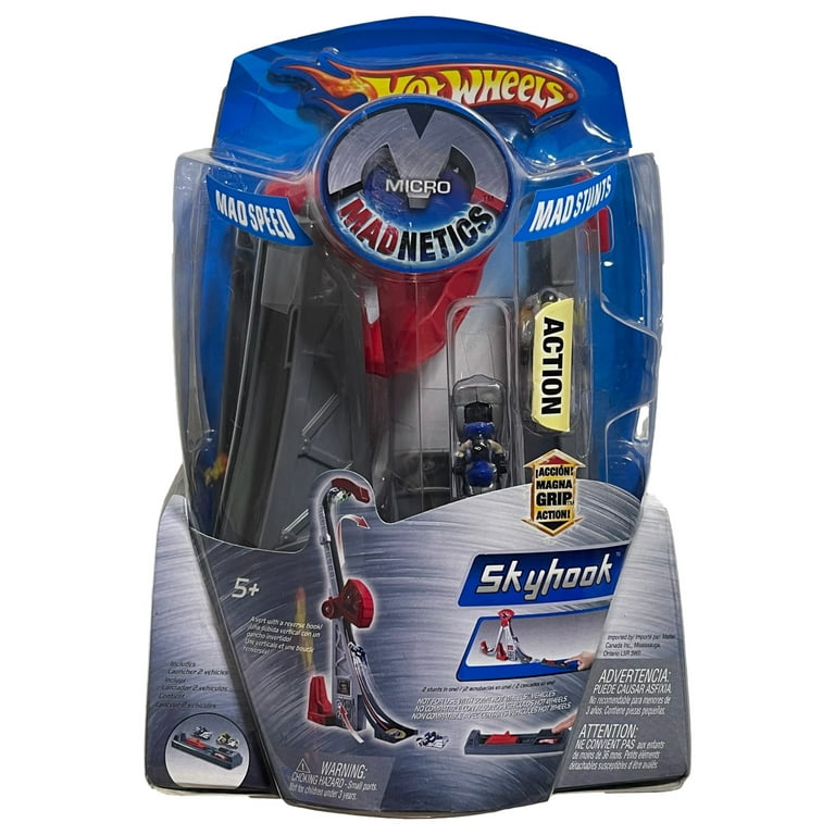 Hot Wheels Micro Madnetics Sky Hook Stunt Set with 2 Skyhook Micro
