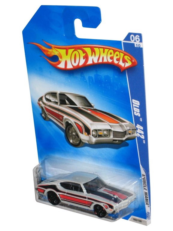 Hot Wheels Muscle Mania '09 06/10 White Olds 442 Toy Car 082/190