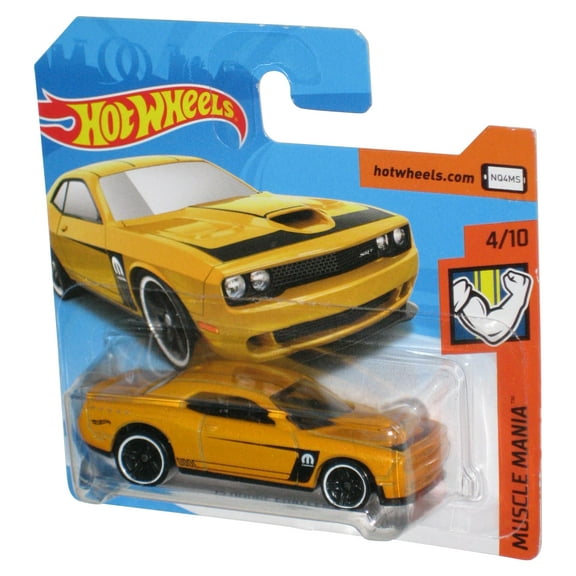 Hot Wheels Muscle Mania 4/10 (2017) Yellow '15 Dodge Challenger SRT Car - (Short Card)
