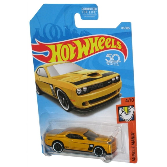 Hot Wheels Muscle Mania 4/10 (2017) Yellow '15 Dodge Challenger SRT Toy Car 143/365
