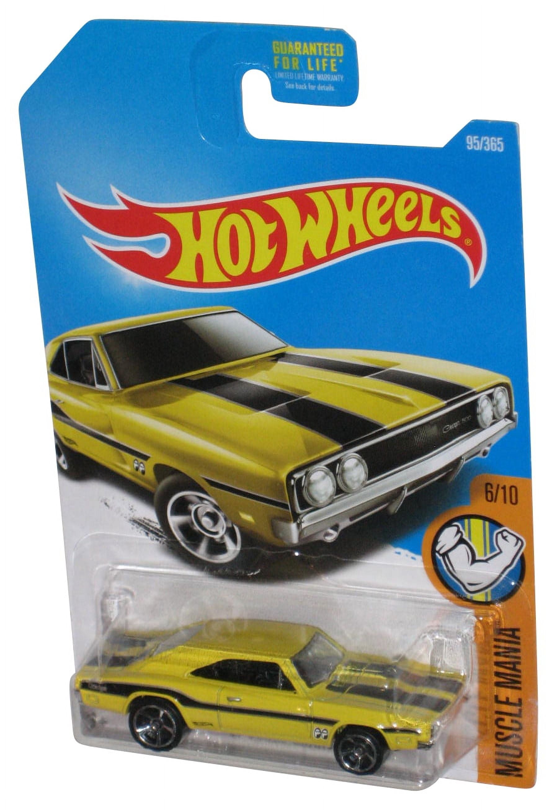 Hot Wheels Muscle Mania 6/10 (2015) Yellow '69 Dodge Charger 500