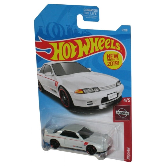 Hot Wheels Nissan 4/5 (2019) White Nissan Skyline GT-R BNR32 Toy Car 1/250