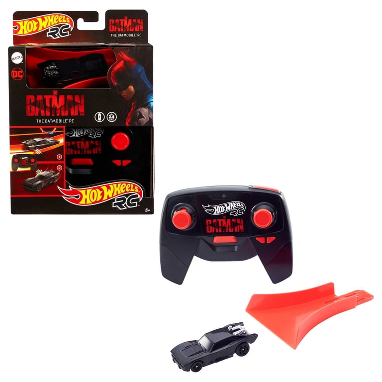 Hot Wheels Batman Batmobile R/C Race Toy, 1:64 Scale, USB Charging