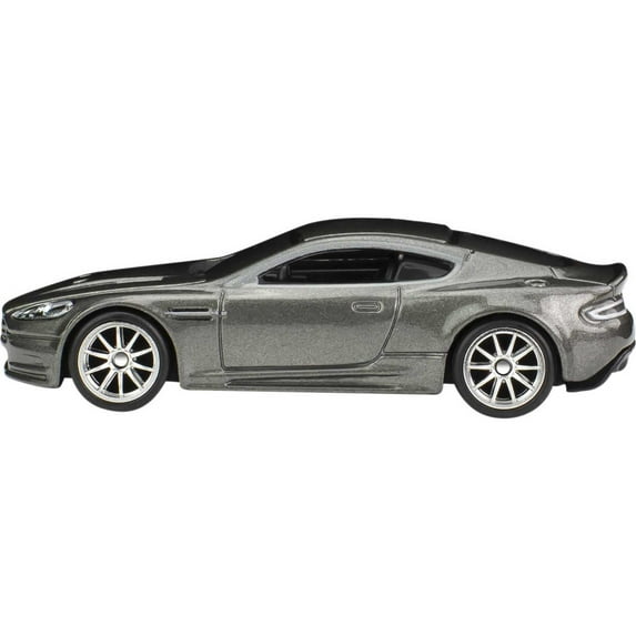 Hot Wheels Retro Entertainment 1:64 Scale Aston Martin DBS, 007 Casino Royale 7 Die-Cast Toy Car