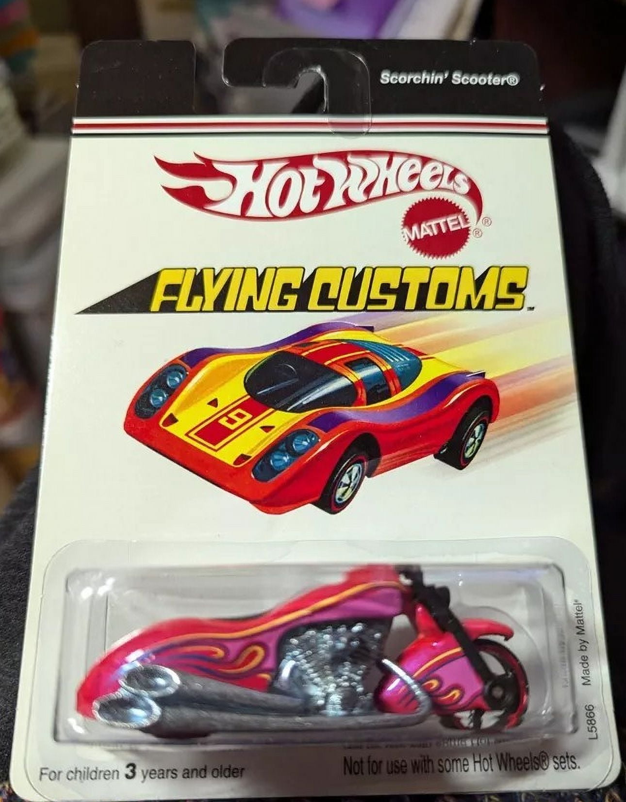 Hot Wheels First Edition 1997 - Scorchin' Scooter (moto) - Long Card Américain - Échelle 1/64 - État Occasion