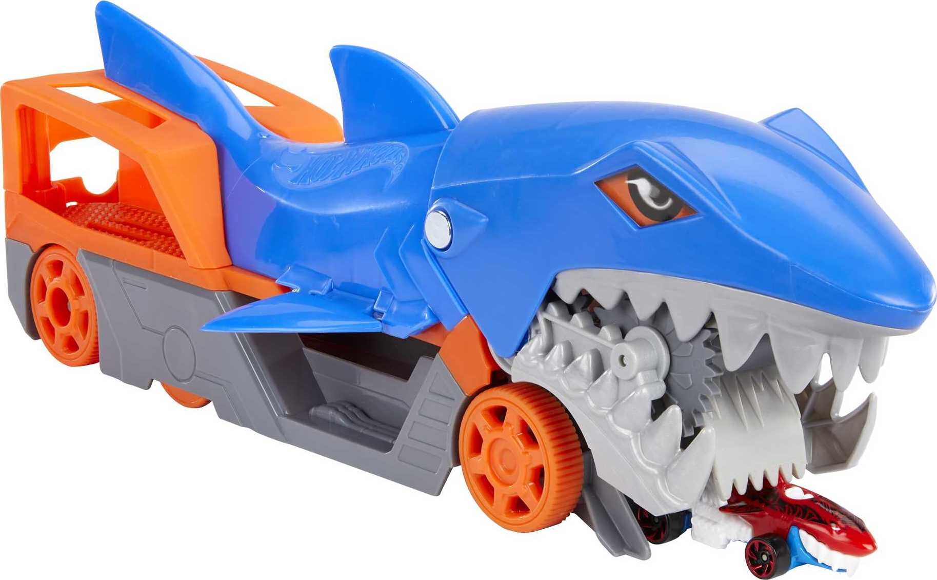 Hot Wheels Shark Chomp Transporter Playset with 1 Toy Car in 1 64 Scale
