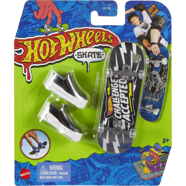 Hot Wheels Skate Fingerboard & Skate Shoes, Toy for Kids 5 Years Old & Up